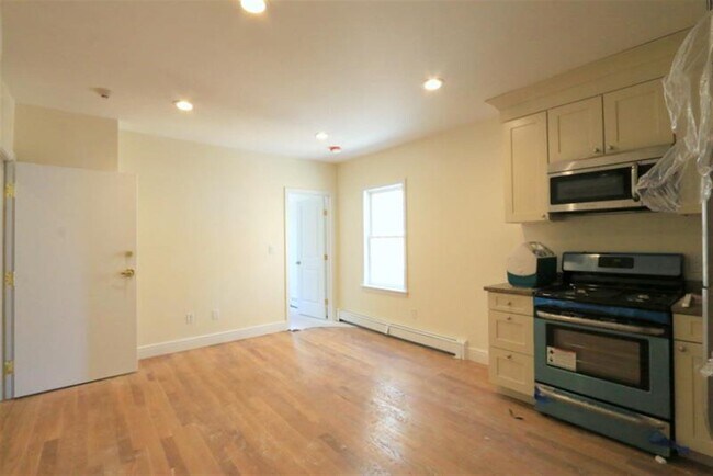 Building Photo - 220 Massachusetts Ave