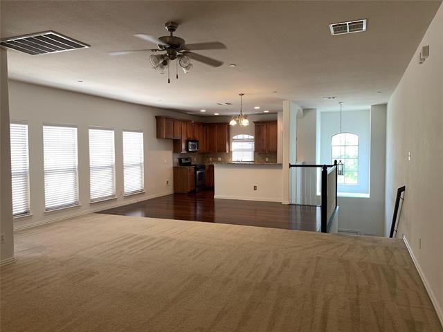 Building Photo - 8736 Paradise Dr