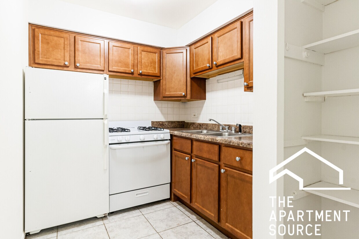 Foto principal - 540 W Roscoe St