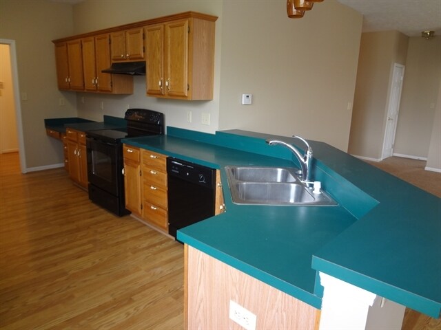 Foto del edificio - 613 Burr Oak Dr