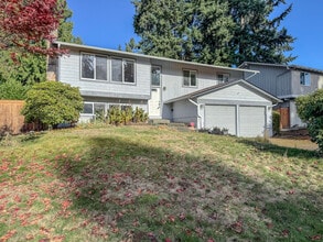 Building Photo - 9300 NE 132nd Pl