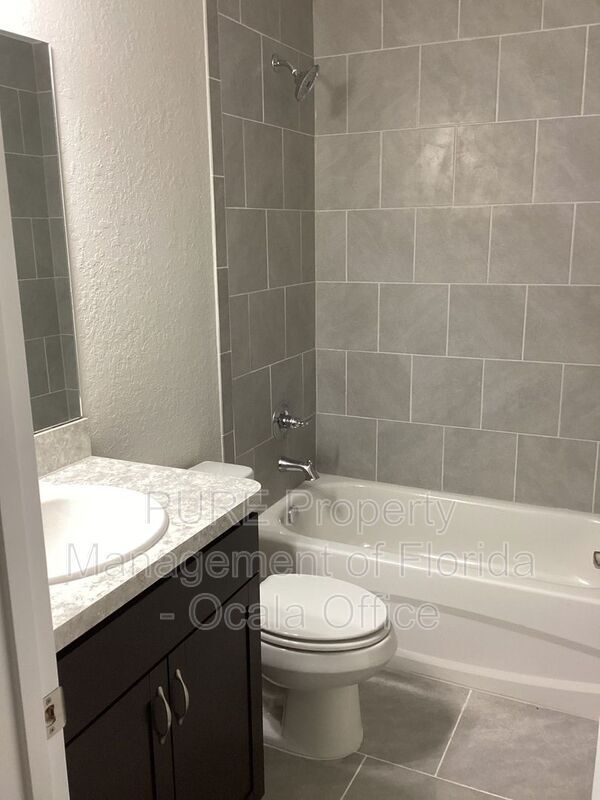 Foto del edificio - 6086 SW 143rd St