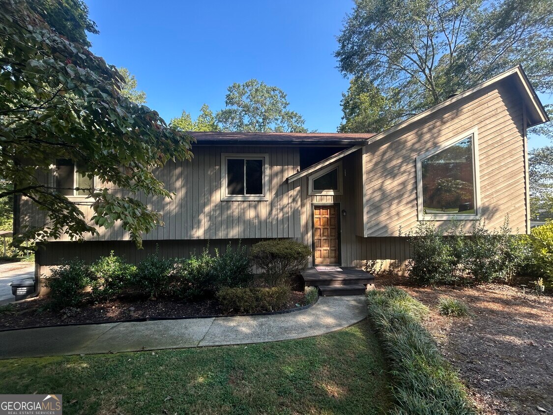 Foto principal - 1179 Justice Dr