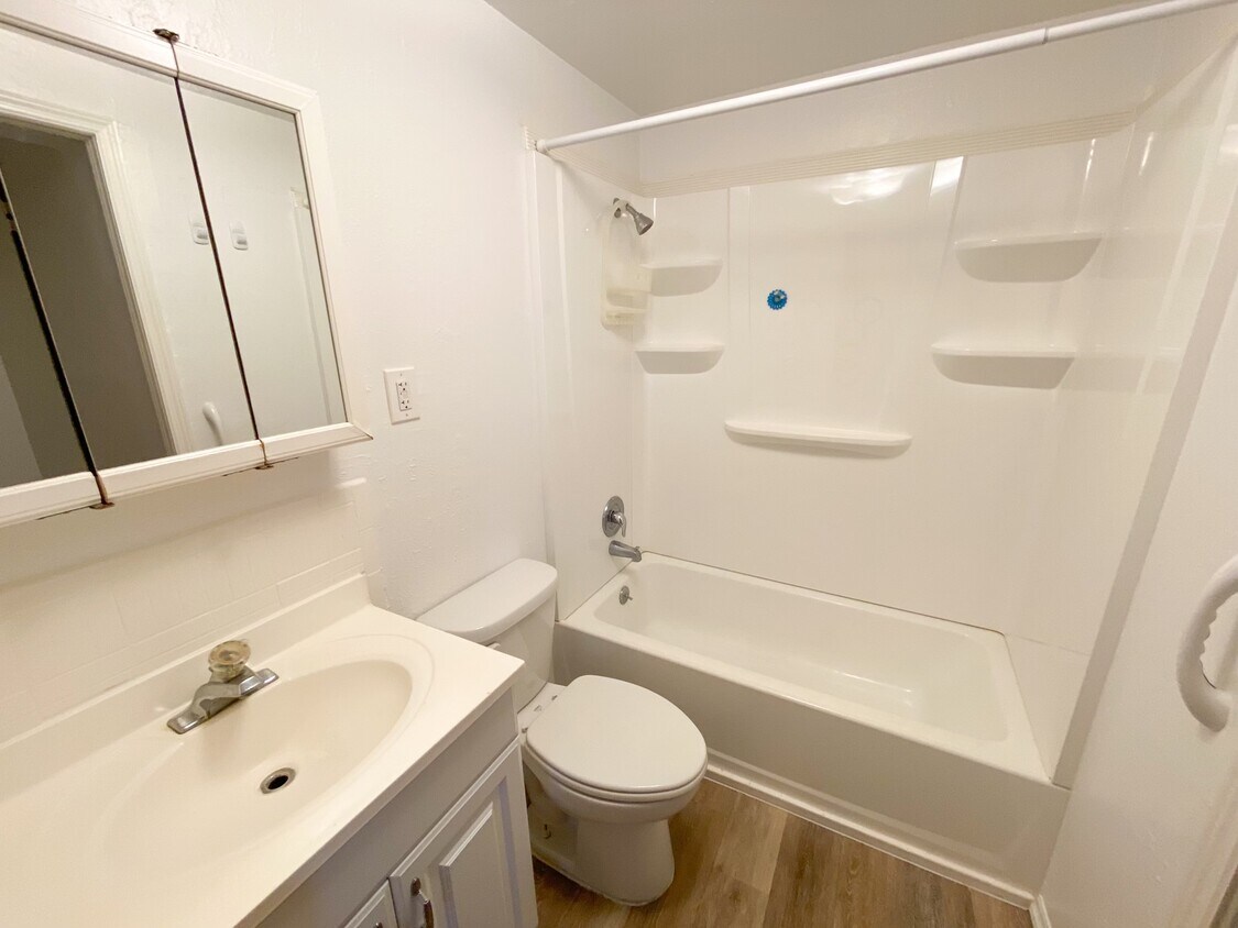 Baño - 303 South Rd