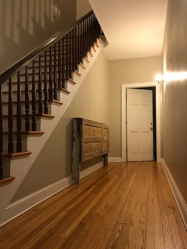 Building Photo - 36 Grove Ave