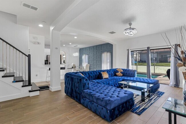 Building Photo - 16748 Lazy Breeze Loop