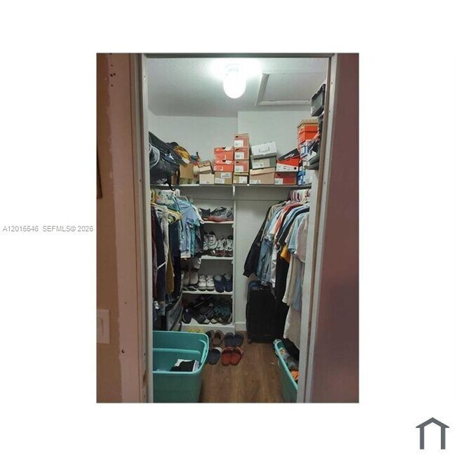 Foto del edificio - 207 NE 141st St