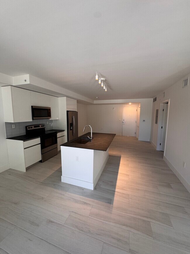Foto del edificio - 4540 NW 7th St