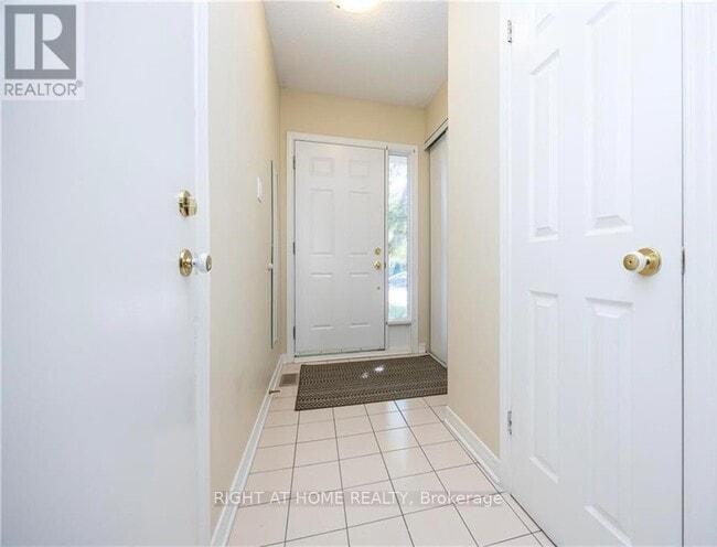 Building Photo - 21 Grenadier Way