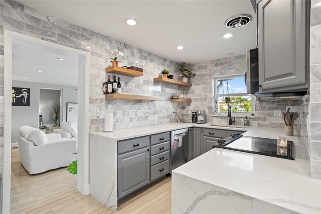 Foto del edificio - 817 NW 30th St