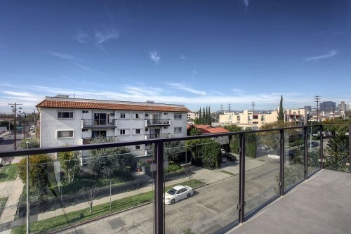 Foto del edificio - 10815 Missouri Ave