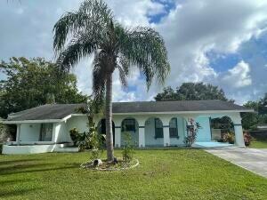 Foto principal - 271 NE Faring Ave