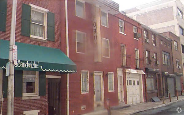 Building Photo - 1816 Ludlow St