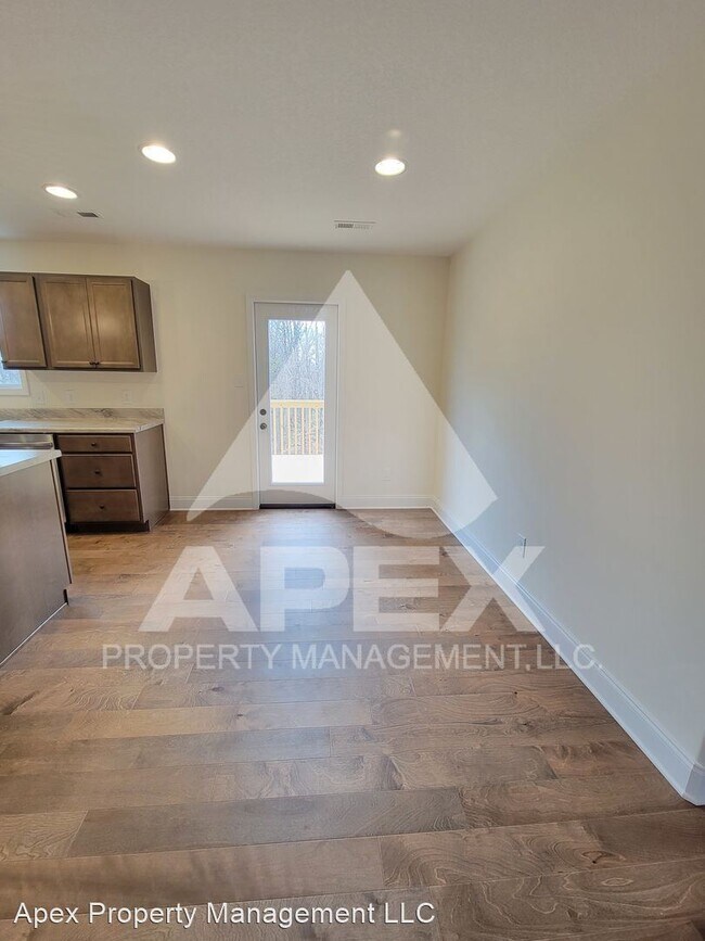 Building Photo - 4 br, 2.5 bath House - 8029 Poplar Grove Lane