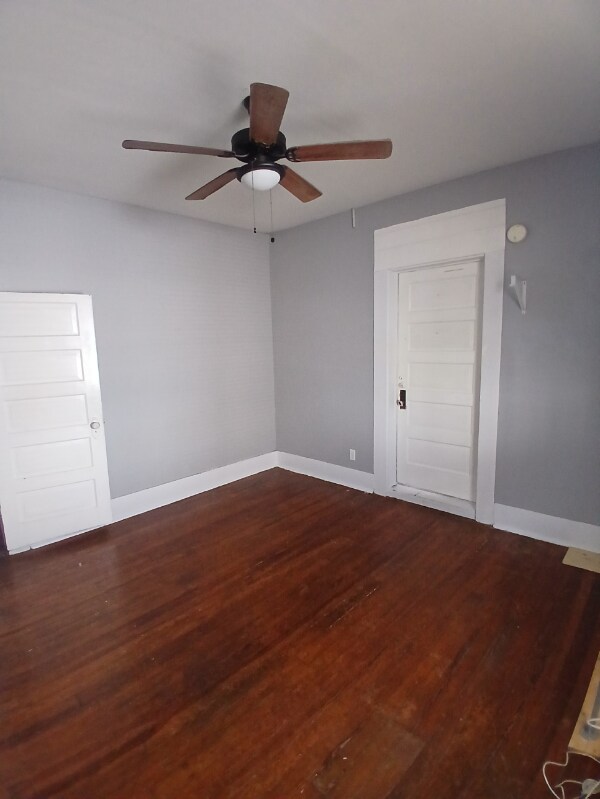 Building Photo - 113 E Mistletoe