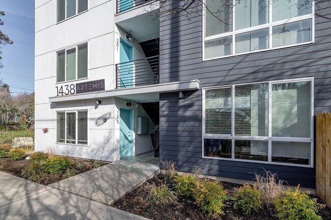 Foto del edificio - 1436 NW 60th St
