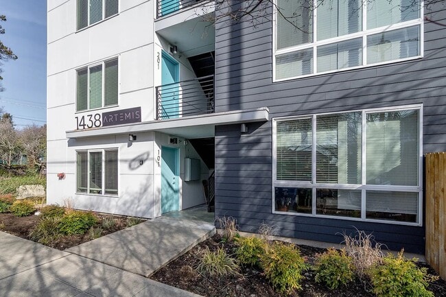 Building Photo - 1436 NW 60th St