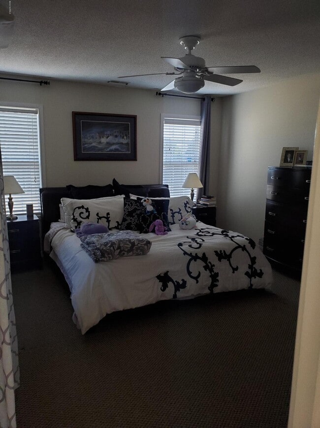 Building Photo - 7428 Ern Way