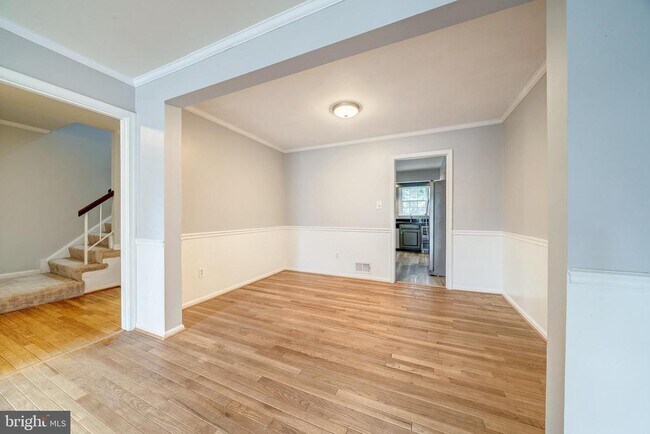 Building Photo - 5465 Cheshire Meadows Way