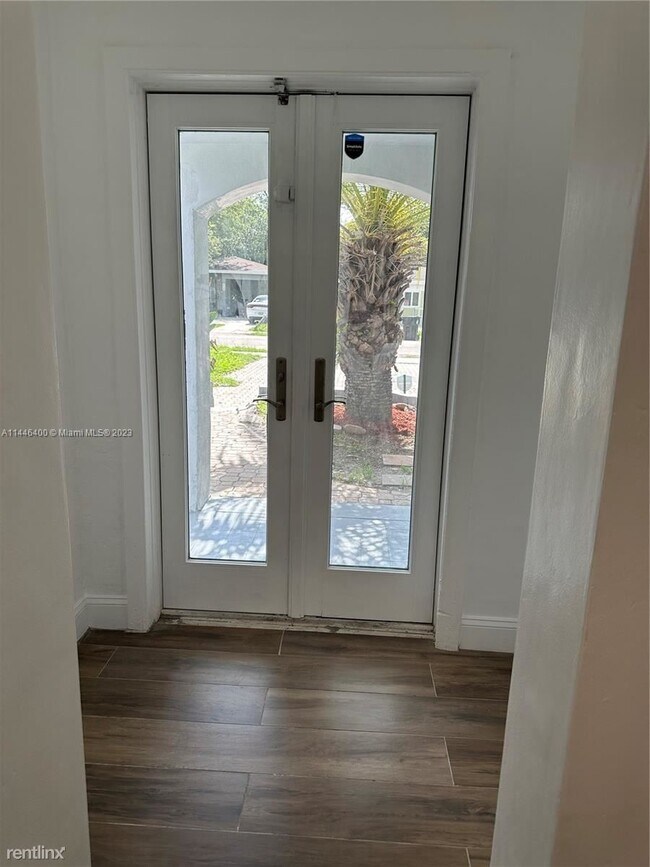 Foto del edificio - 2 br, 2 bath House - 417 NW 14th Way