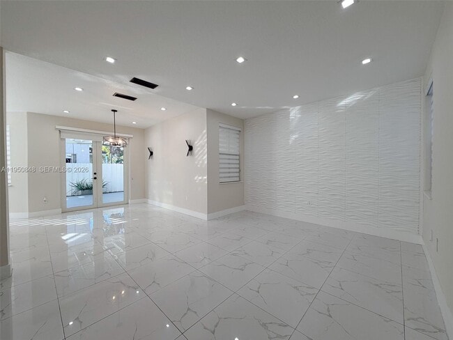 Foto del edificio - 4832 NW 107th Pl