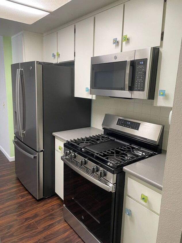 Foto principal - Charming two bedroom condo in downtown Mor...