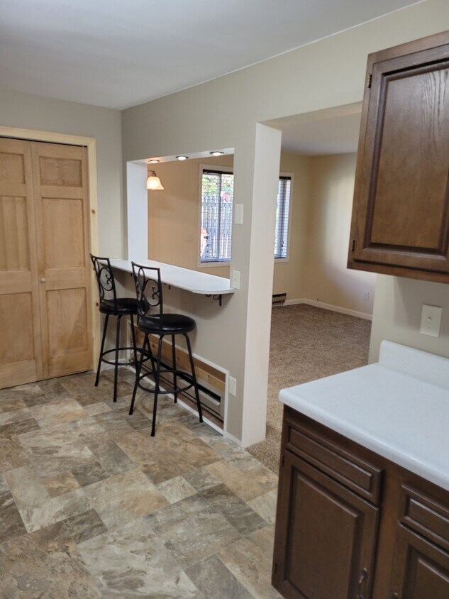 Great breakfast bar - 5691 Mineral Ave
