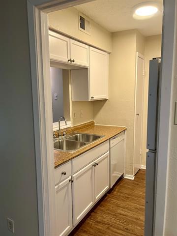Foto del edificio - 4859 Cedar Springs Rd