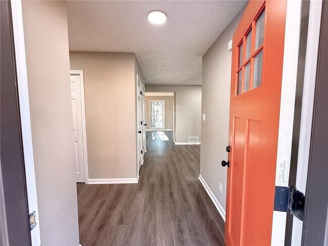 Foto del edificio - 2861 Spring Ridge Cir