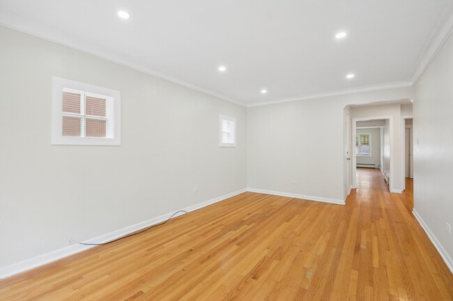 Building Photo - 4736 S Tripp Ave