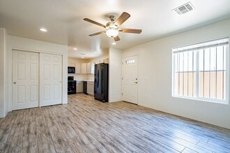 Building Photo - 615 S Santa Rita Ave