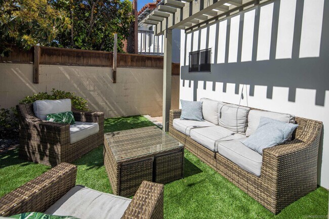 Foto del edificio - 912 H Ave