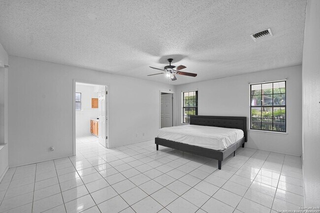 Building Photo - 3161 Tanglewood Trail