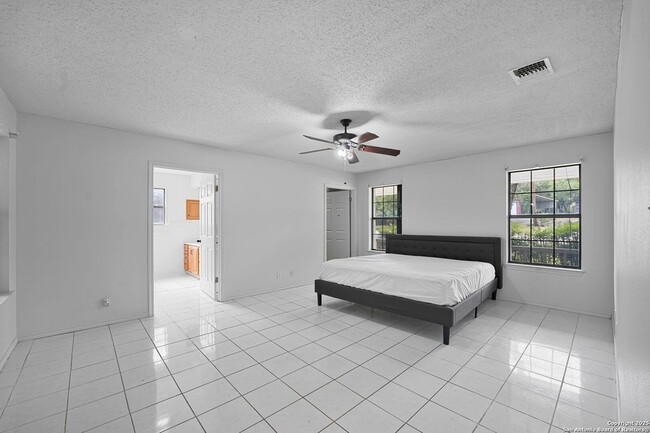 Foto del edificio - 3161 Tanglewood Trail