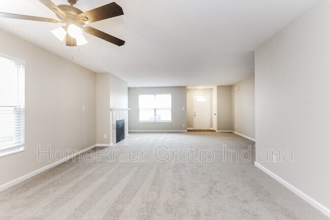 Foto del edificio - 7851 Harshaw Dr