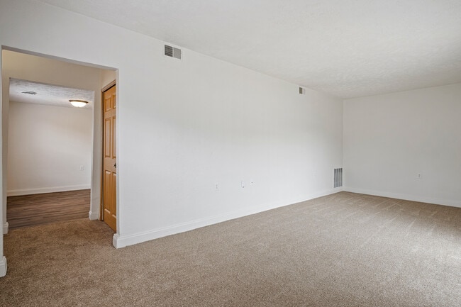Building Photo - Fieldstone Apartments