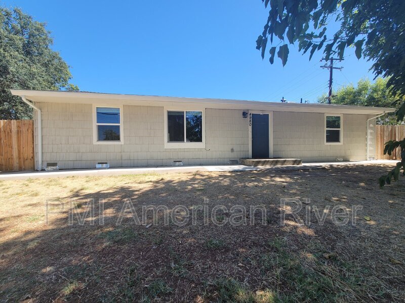 Primary Photo - 4980 Date Ave