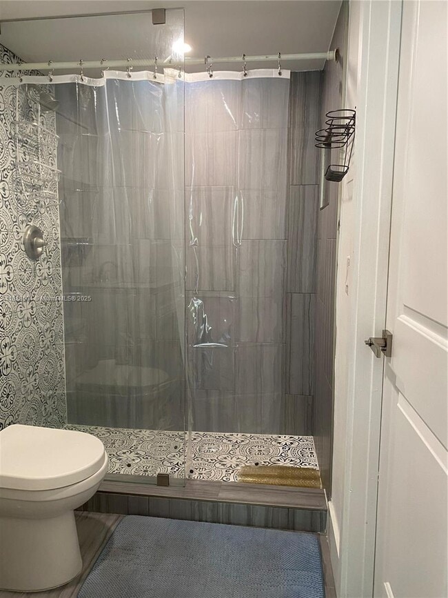 Building Photo - 126 SW 17th Rd