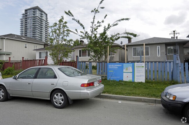 Building Photo - Galt Street Flats