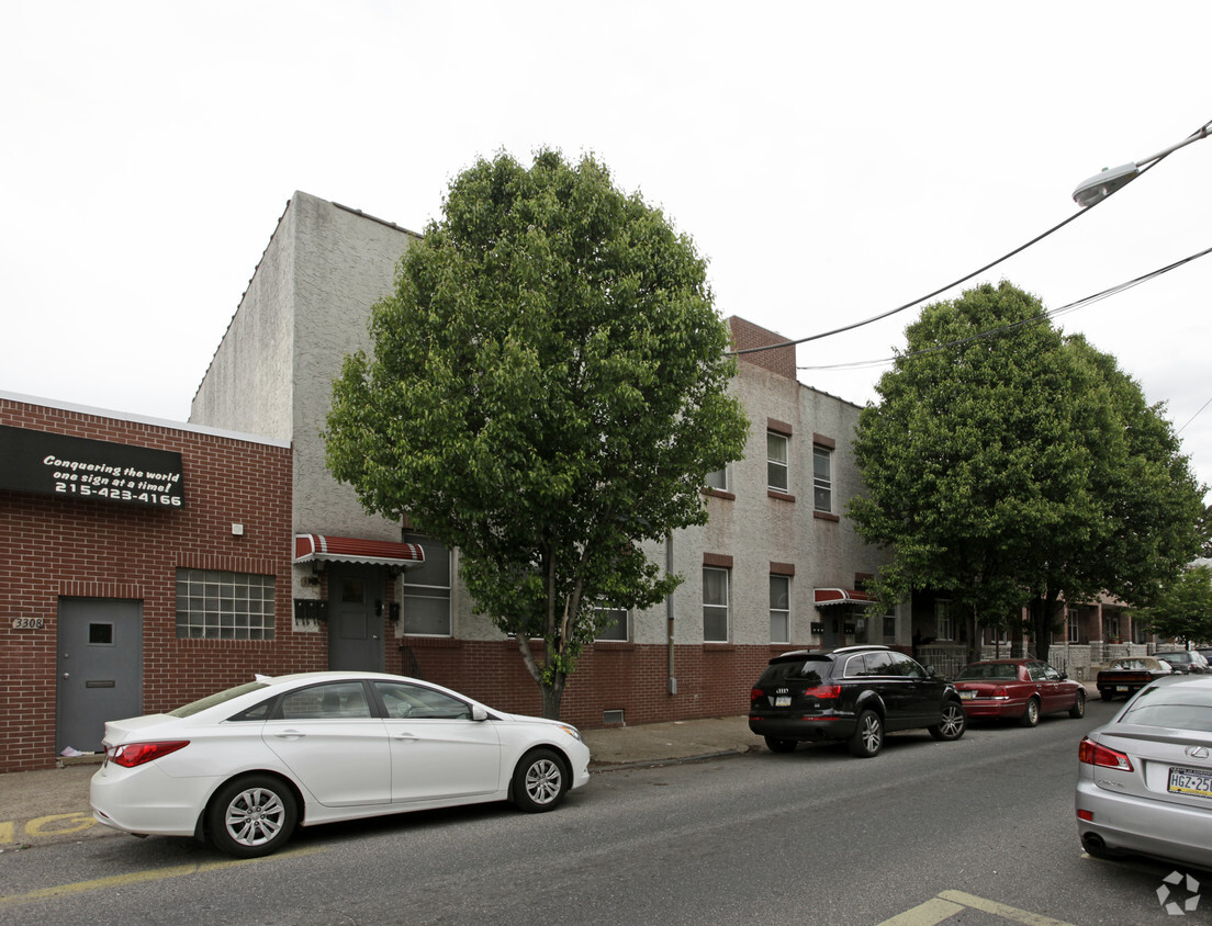 Primary Photo - 3312-3316 E Thompson St