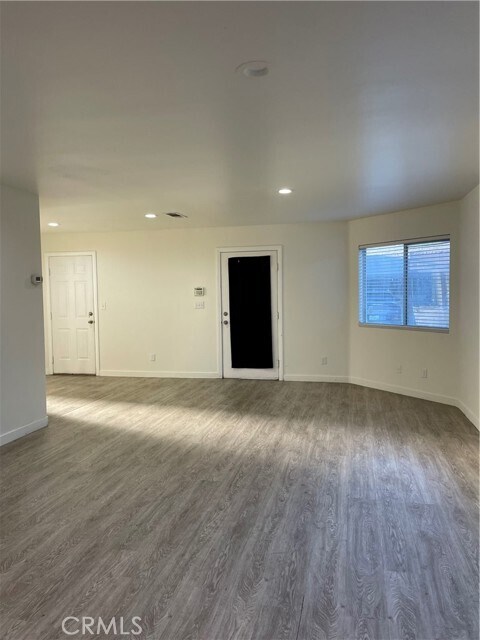 Foto del edificio - 8518 Cleta St