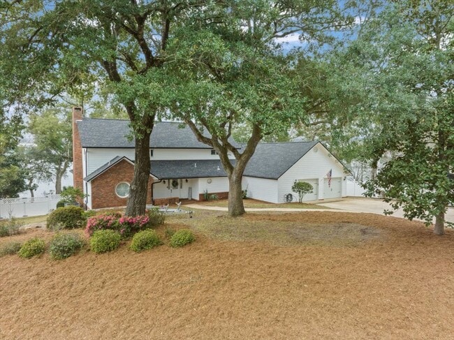 Building Photo - 106 Bayou Dr, Niceville Niceville, FL 32578