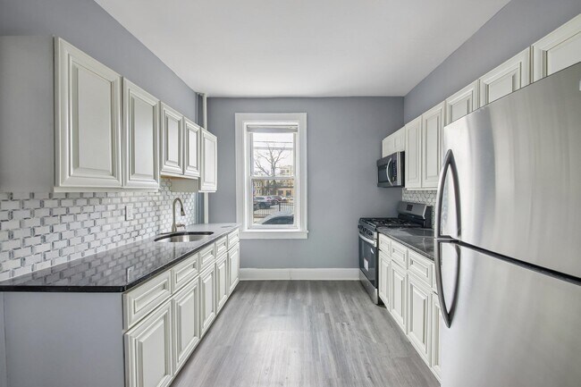 Building Photo - 6700 Park Ave