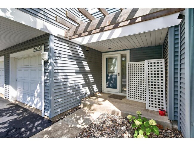 Foto del edificio - 15600 24th Ave N
