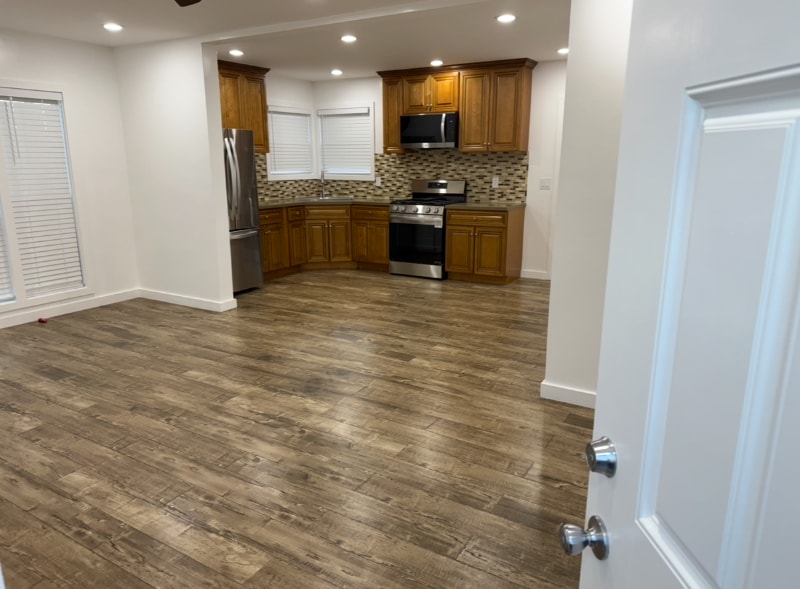 Photo - 317 W 76th St (Los Angeles, CA)