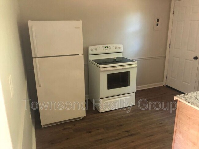 Building Photo - 2141 Lincoln Heights Ct
