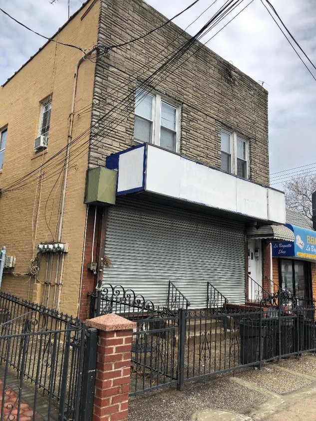 Primary Photo - 9623 Avenue M