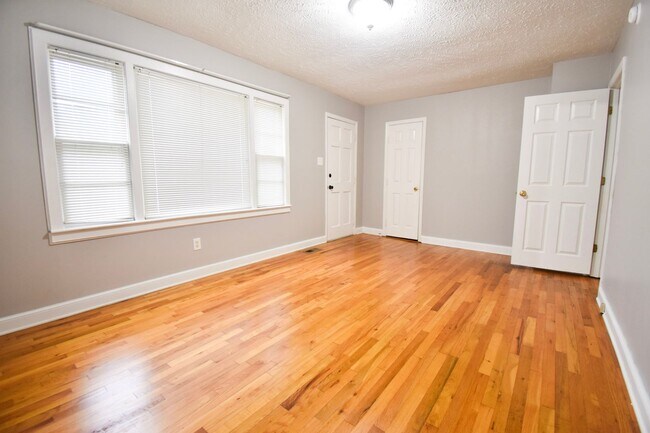 Foto del edificio - Available Now! 3 Bedroom 1.5 Bathroom- no ...