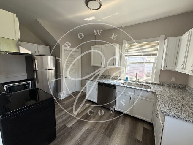 Foto del edificio - "Charming 3-Bedroom Gem with Granite countertops in West Toledo.