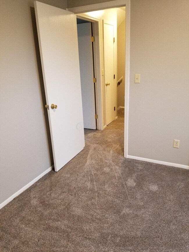 Foto del edificio - 1725 Churchill Downs Rd